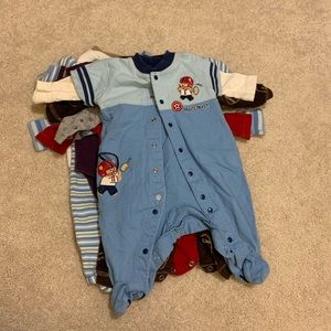 11 pieces infant 0-3 (1 newborn) Football themed clothes